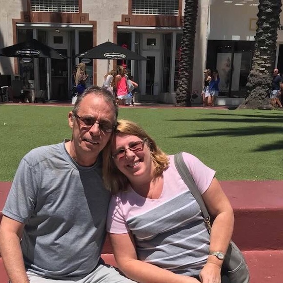 Meet your Posher, Jenny - Picture 3 of 3